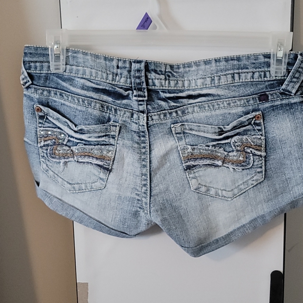 Wallflower short-short's